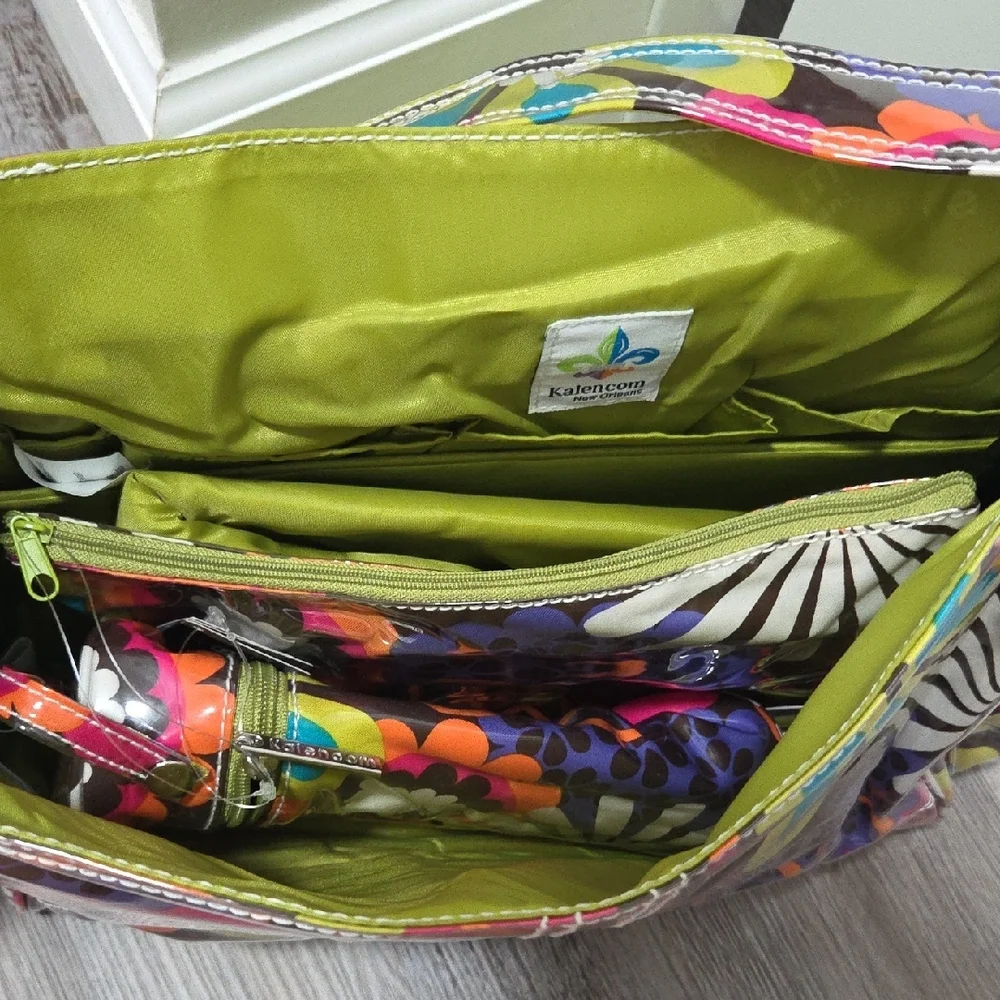 Beautiful KALENCON DIAPER BAG WITH 3 PC SET INCLUDED